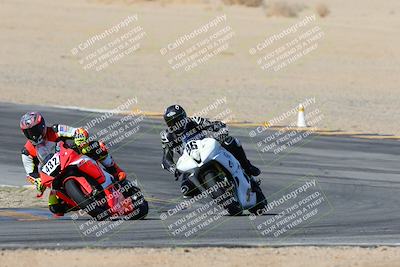 media/Mar-22-2025-CVMA (Sat) [[462c0ffedb]]/Race 12-Supersport Middleweight/